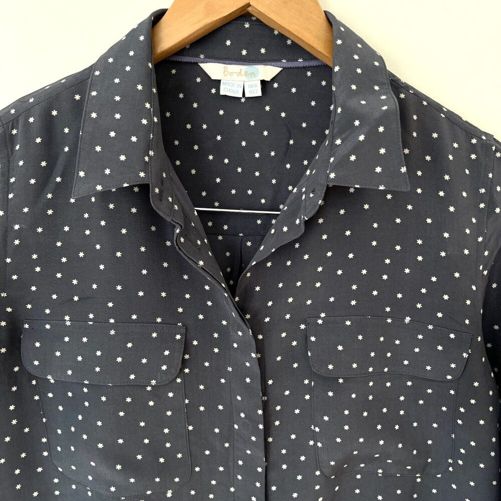 Boden 100% Silk Gray Star Print Button Up Shirt Womens US 2 Career Blouse - Picture 5 of 9